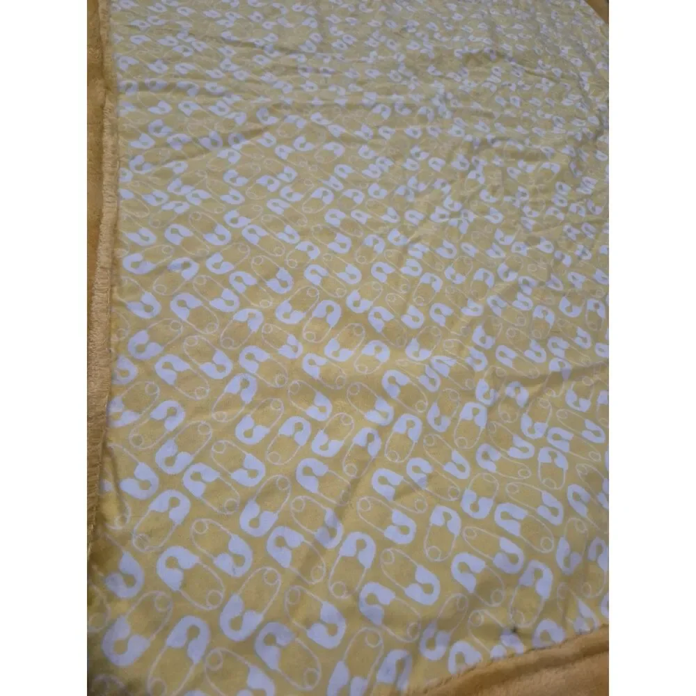 Handmade Flannel & Fleece Baby Blanket – Mustard Yellow Safety Pin Print